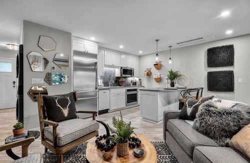 Century West Condominio | Ski House 147 - Location and Privacy in Lower-Level Condo with MBVR Amenities!