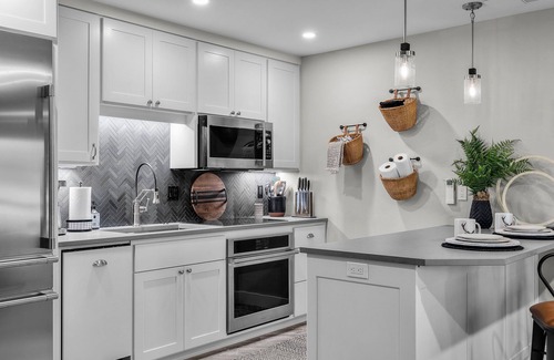 Century West Condominio | Ski House 147 - Location and Privacy in Lower-Level Condo with MBVR Amenities!