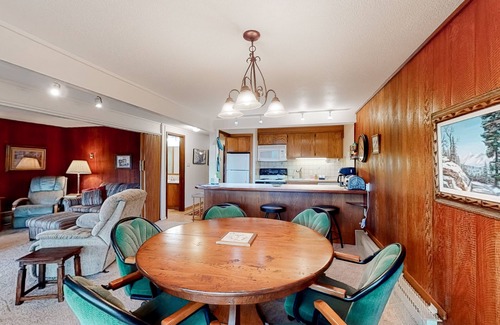 Purgatory Condominio | Ski-in/out Purgatory condo with lake & mountain-view balcony, fireplace