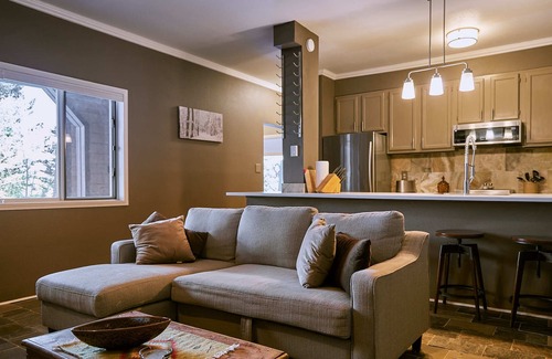 Angel Fire Condominio | Ski in/out Stunning remodeled 1/1 ground floor