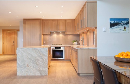 Upper Village Casa | Ski ~ En ~ / Out Townhouse Whistler-Blackcomb y-Sleeps 10 Bañera de hidromasaje