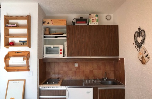 Correncon-en-Vercors Apartamento | Estudio encantador en Corrençon-en-Vercors: acceso directo a pistas, balcón y vistas al sur