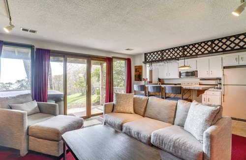 Wintergreen Condominio | Ski-In/Ski-Out Wintergreen Resort Condo + Hot Tub!