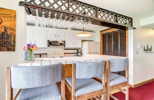 Wintergreen Condominio | Ski-In/Ski-Out Wintergreen Resort Condo + Hot Tub!