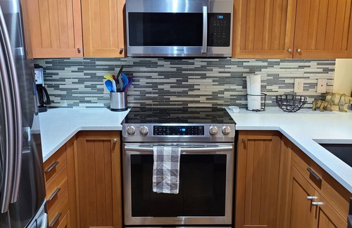 Sun Peaks Casa | Ski In / Ski Out 2 bdrm + den, 3.5 bath, 3 level townhome