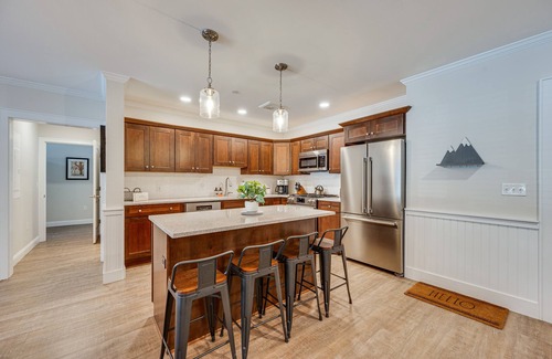 North Conway Condominio | Ski-In/Ski-Out Cranmore Mountain Resort Condo!