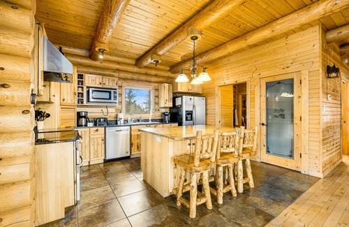 Lead Casa | Ski-in/ski-out lodge at Terry Peak with private hot tub, fireplaces & game room