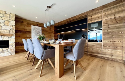 Heremence Apartamento | Ski-in ski-out luxury chalet apartment with amazing mountain view and spa access