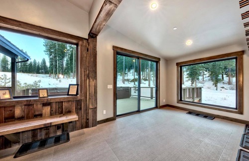 Truckee Casa | True Ski-in/Ski-Out Northstar Estate, 10,600 Sq Ft, 10 Bedroom / 11.5 Bathroom, 1.36 Acres, Hiking