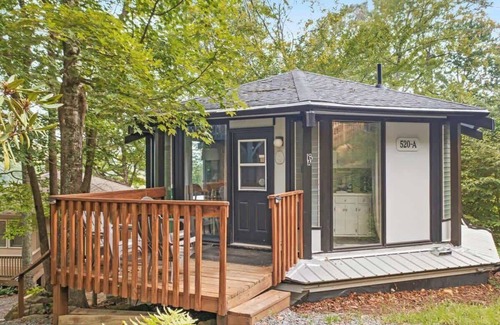 Sugar Mountain Cabina | Ski In/Ski Out Round House in Sugar Mountain