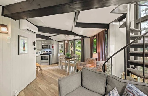 Sugar Mountain Cabina | Ski In/Ski Out Round House in Sugar Mountain