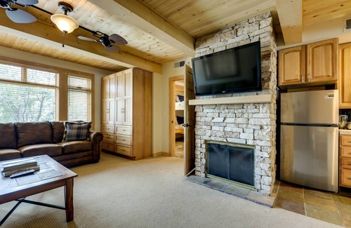 Snowmass Village Apartamento | Ski-in/ski-out Studio in Aspen Snowmass Ski Resort