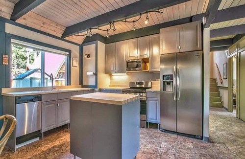 Highland Woods Casa | El centro de Tahoe Tecnología elegante cabina - 3 baños!