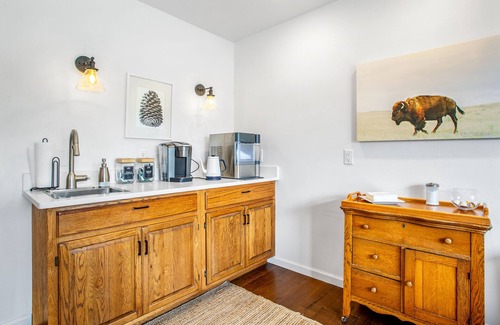 Salida Casa | Ski Lodge: Ski Rental near Monarch Mountain. Ideal for large groups, bachelor parties, corporate retreats