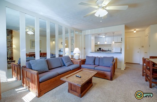 Mount Jackson Condominio | Ski/MTB/Golf Condo (#122) - Slope side | Wonderful mountain & golf course views!
