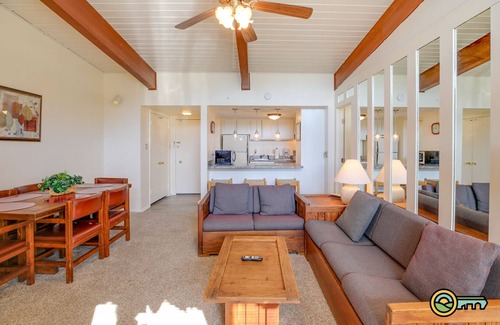 Mount Jackson Condominio | Ski/MTB/Golf Condo (#134) - Slope side | Mountain, Golf Course views | Vaulted ceilings!
