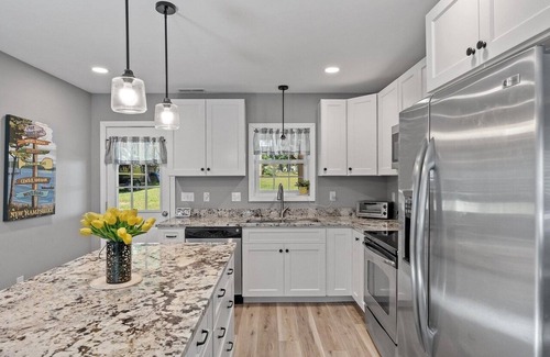 Meredith Casa | Summer Getaway, 4-BR, Sleeps 14, Large Yard
