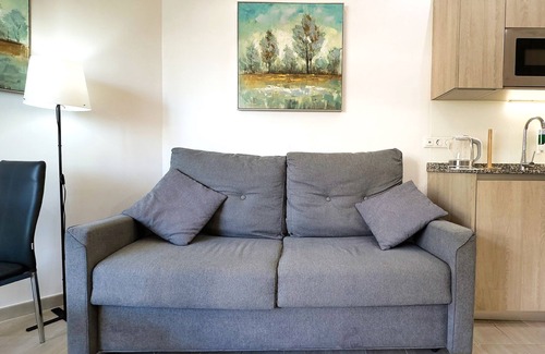 Marbella Seafront Promenade Apartamento | Skol 350 - Renovated 2-Bedroom Apartment in Skol Marbella