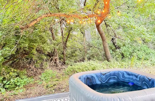 Orrin Casa | Skoolie Stay on small Ranch w/ seasonal private Hot Tub