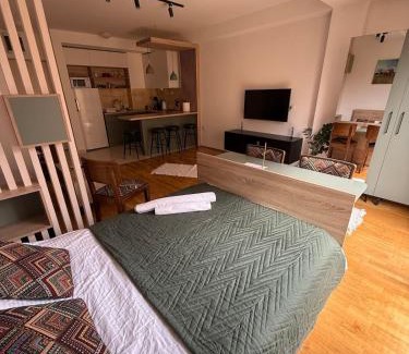 Centar Apartamento | Skopje Centre APT near Zoo with Private Parking