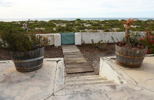 Dwarskersbos Casa | Skuurtjies - Beach Front Holiday