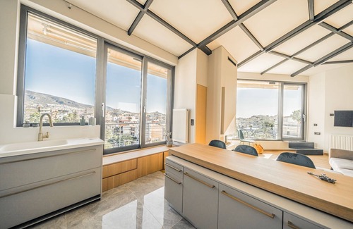 Dafni Apartamento | Sky Apt Unique, Spotless, 2BR, 2BA, Stunning View