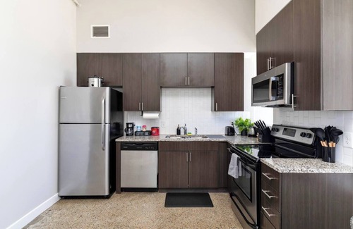 Downtown Des Moines Apartamento | Sky Condo - 13th Floor 2br/1ba In Central Downtown