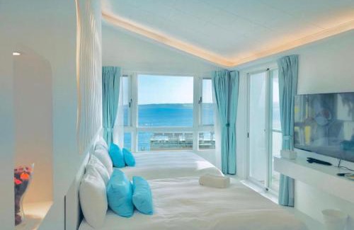 South Beach Casa | Sky Grass