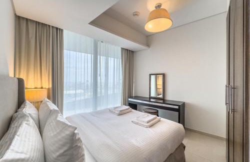 Dubai Sports City Apartamento | Sky-High 2-BDR Gem Sports City