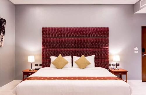 Patong Complejo | Sky Suites Indochine Phuket (003)