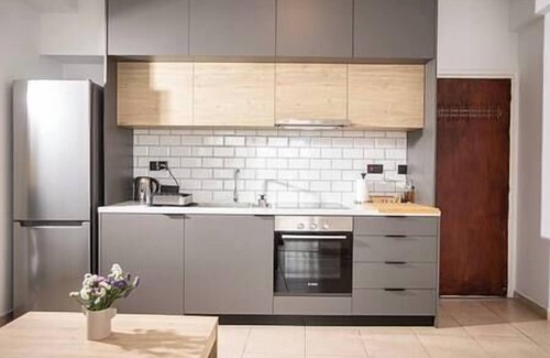 Trypiotis Apartamento | Sky-view Hideaway w/ free parking spot