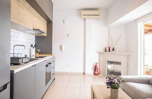 Trypiotis Apartamento | Sky-view Hideaway w/ free parking spot