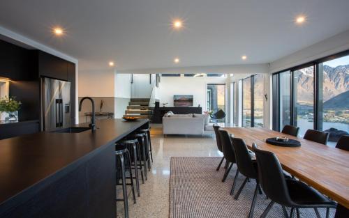 Frankton Villa | Sky Villa 1B