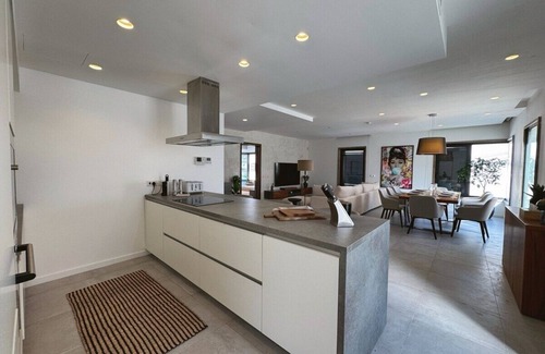 Paceville Apartamento | Sky Villa Penthouse | Private Pool & City Lights