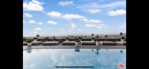 City West Apartamento | Skybox Penthouse