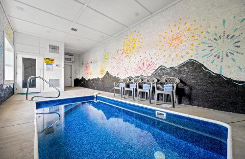 Pigeon Forge Casa | Skyburst - Relax & Play! Pool, Hot Tub, Games & Theater Room