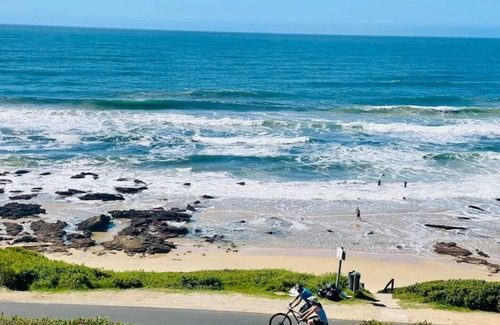 Klein Brak River Cabina | Skye Ocean Nest: Tiny Beach Home for 2 - Fast Wifi