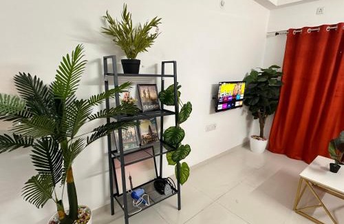 Hadapsar Apartamento | Skye Private 1Bhk in Amanora Park Town with WiFi AC Smart TV Washing Machine