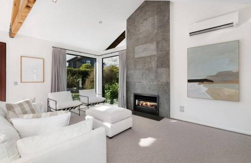 Jacks Point Casa | Skye Scape Luxury Retreat - Mountain Views