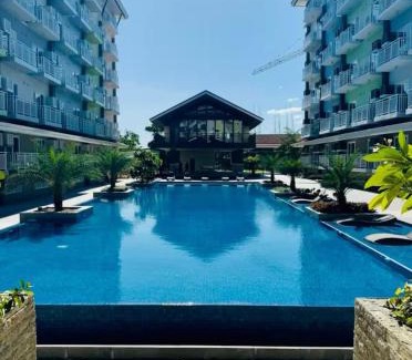 Mactan Export Processing Zone Complejo | Skyedwight Condo - 1 Bedroom Pool View with Gym and Free WiFi Near Airport