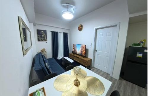 Mactan Export Processing Zone Complejo | Skyedwight Condo - 1 Bedroom Pool View with Gym and Free WiFi Near Airport