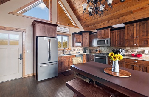 Orderville Casa | Skyfall Cabin | Private Hot tub | Zion NP