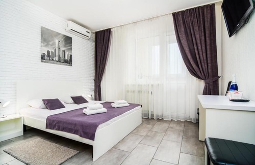 Pozniaky Hotel | SkyHome Mini-hotel