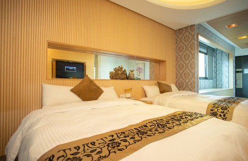 Yuchi Hotel | Skylight B&B