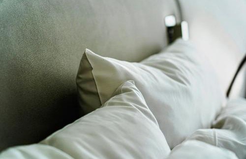 Lucan Cama Y Desayuno | Skylight Room!