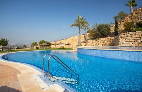 Benidorm Apartamento | Skyline 2 Gran terraza privada y vistas a la piscina