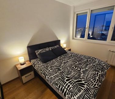 Novi Sad Apartamento | Skyline Cozy Suites