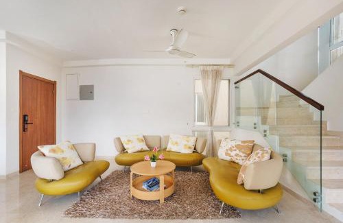 Bengaluru Apartamento | Skyline Haven by Red Olive - 4BHK - 30mins Airport