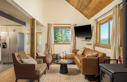 Saint Mary's Casa | Skyline Lodge Summary
