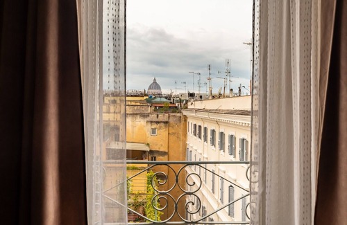Prati Apartamento | Skyline Penthouse with Private Rooftop